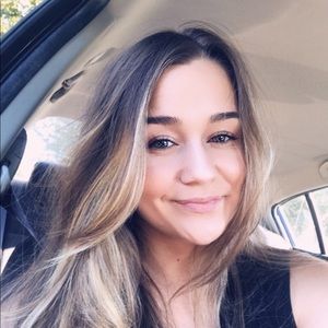 Meet your Posher, Michaela